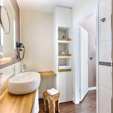 Western Hohenzollern Otel 4*
