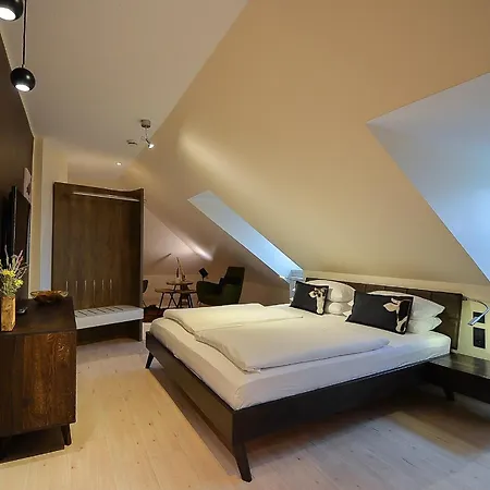 Western Hohenzollern Hotel 4*